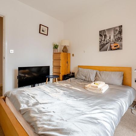 Room In Cardiff City Center - Swiftstay Extérieur photo